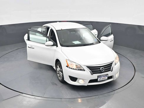 Used 2014 Nissan Sentra SR w/ SR Driver Package FWD image 39