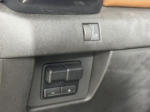 Used 2023 GMC Canyon AT4 w/ AT4 Premium Package image 16