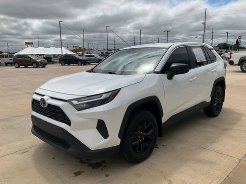 Used 2024 Toyota RAV4 LE FWD image 38