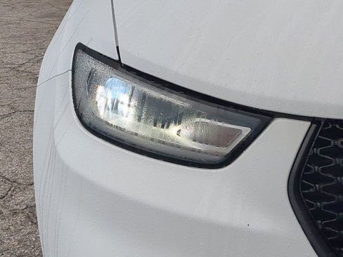 Used 2025 Chrysler Pacifica Limited image 10