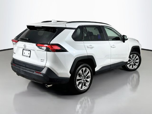 Used 2025 Toyota RAV4 XLE Premium w/ Weather Package AWD/4WD image 7