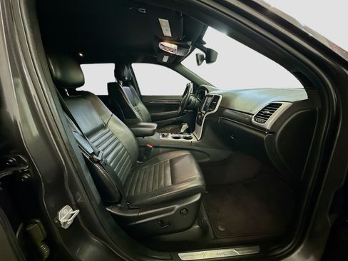 Used 2018 Jeep Grand Cherokee Limited AWD/4WD image 34