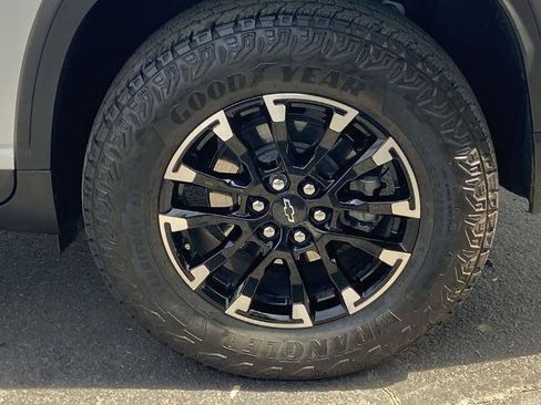 Used 2024 Chevrolet Traverse Z71 w/ LPO, Floor Liner Package AWD/4WD image 28
