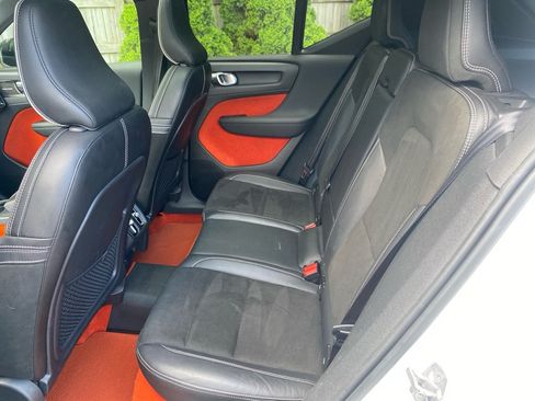 Used 2019 Volvo XC40 T5 R-Design AWD/4WD image 19