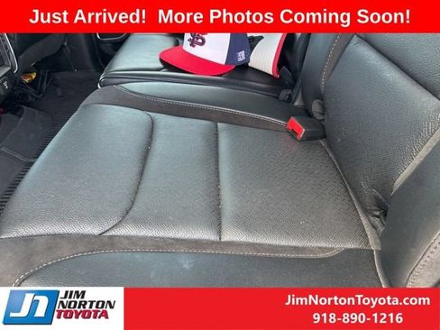 Used 2022 RAM 1500 Laramie AWD/4WD image 9