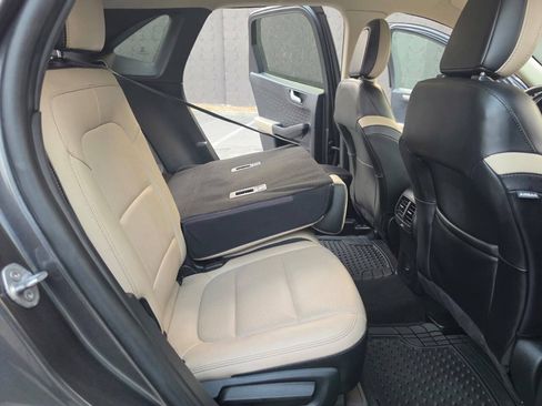 Used 2020 Ford Escape SE Sport FWD image 24