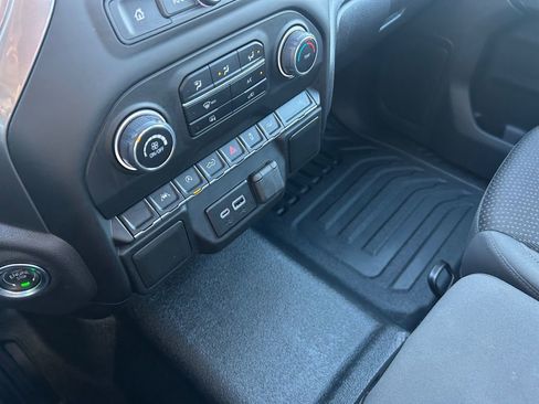 Used 2025 Chevrolet Silverado 1500 W/T image 20