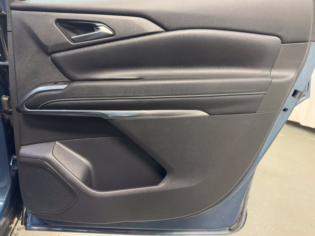 Used 2024 Chevrolet Traverse LT FWD image 42