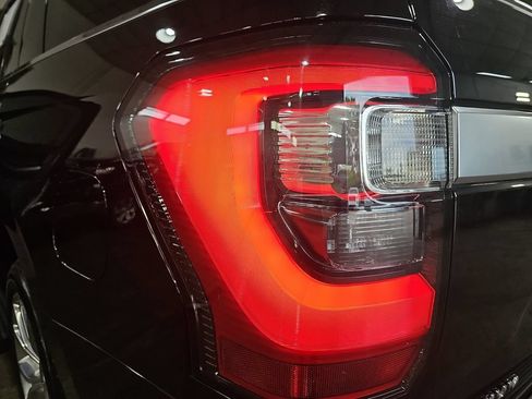 Used 2019 Ford Expedition Platinum AWD/4WD image 41