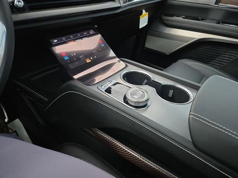 New 2026 Cadillac Vistiq Sport image 28