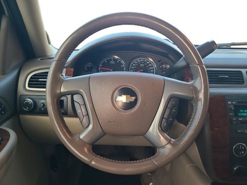 Used 2009 Chevrolet Tahoe LTZ RWD image 12
