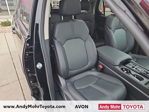 Used 2025 Honda Pilot Touring image 39