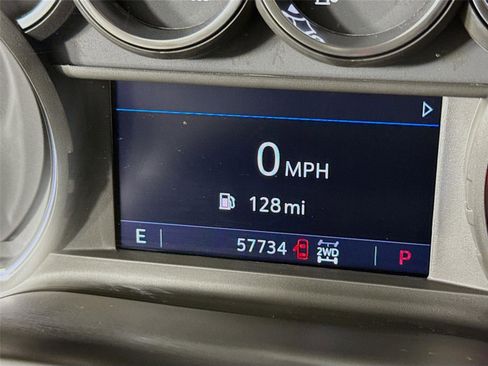 Used 2020 Chevrolet Silverado 1500 LT Trail Boss image 2