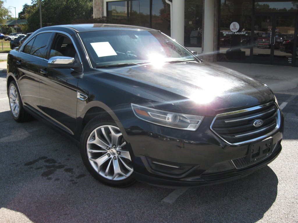 Used 2015 Ford Taurus Limited FWD image 2