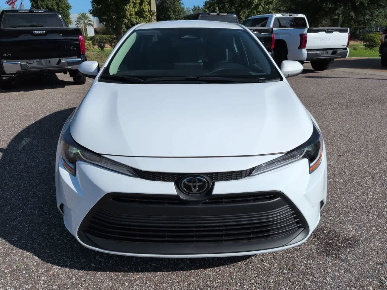 Used 2026 Toyota Corolla LE FWD image 9
