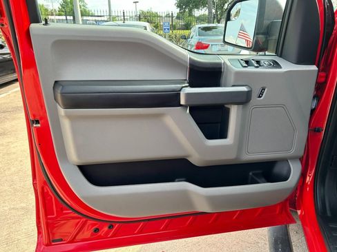 Used 2017 Ford F150 XLT image 11