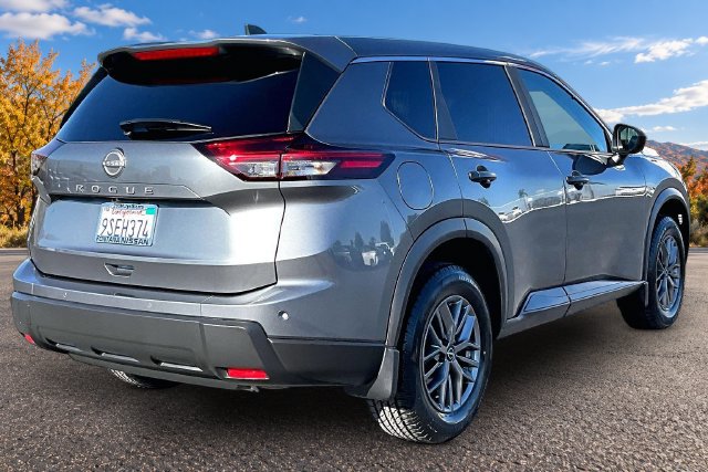 Used 2025 Nissan Rogue S FWD image 6