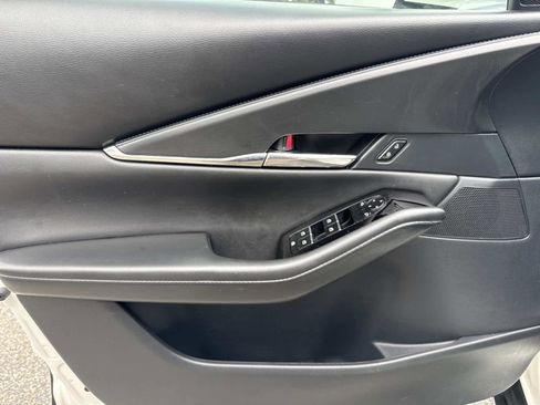 Certified 2025 MAZDA CX-30 AWD 2.5 S w/ Preferred Package image 18