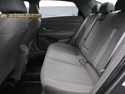 Certified 2024 Hyundai Elantra SEL w/ Convenience Package FWD image 11