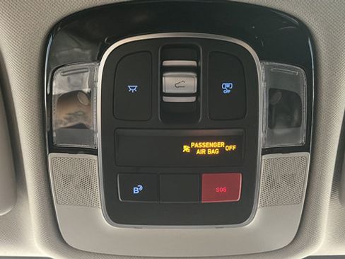 Used 2025 Hyundai Tucson Limited AWD/4WD image 36