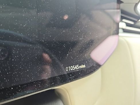 Used 2024 Land Rover Range Rover Long Wheelbase Autobiography image 13