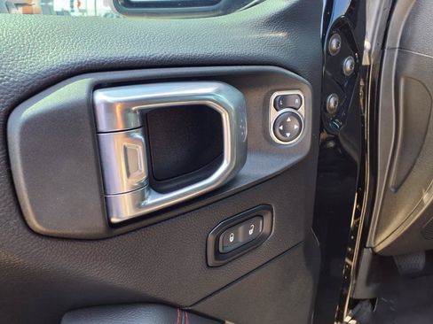 Used 2021 Jeep Wrangler Unlimited Rubicon AWD/4WD image 13