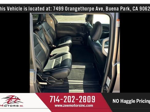 Used 2017 Toyota Sienna SE Premium w/ Cargo Management Package FWD image 22