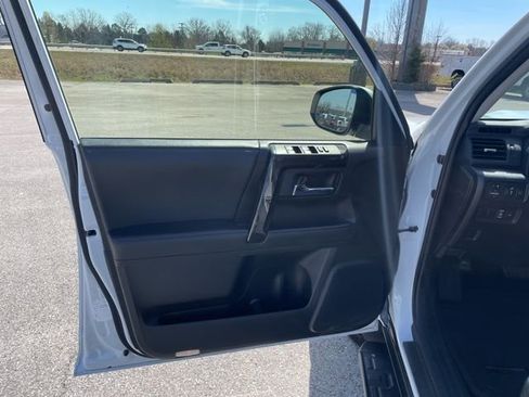 Used 2024 Toyota 4Runner TRD Off-Road Premium image 20