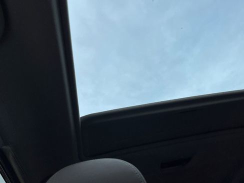 Used 2015 Subaru Forester 2.5i Touring w/ Eyesight & Navigation System image 16