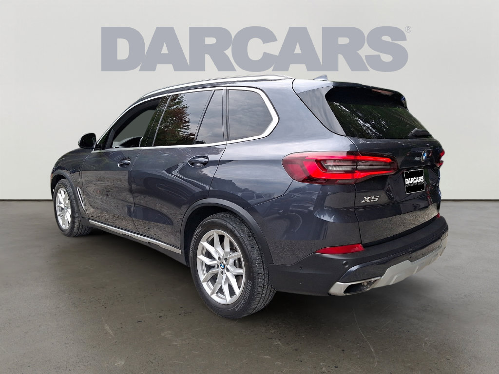 Used 2021 BMW X5 xDrive45e w/ Parking Assistance Package AWD/4WD image 4