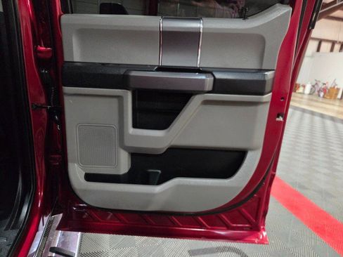 Used 2019 Ford F250 XLT w/ XLT Premium Package image 37