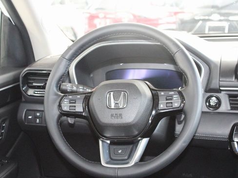 Used 2025 Honda Pilot Elite image 27