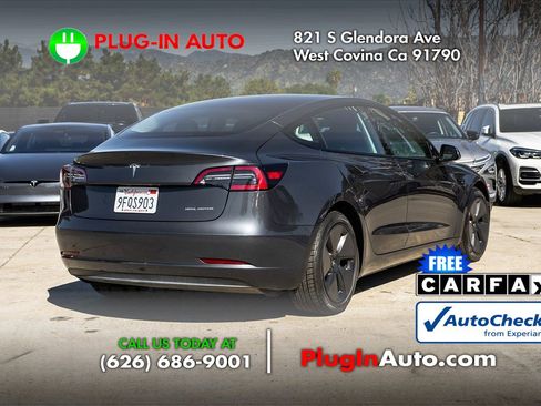 Used 2023 Tesla Model 3 Standard Range image 4