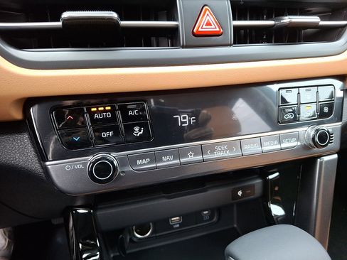 New 2026 Kia Seltos EX image 16