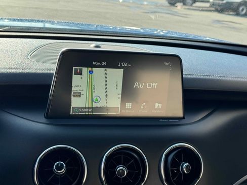 Used 2018 Kia Stinger GT2 image 19