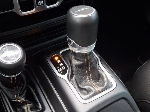 Certified 2022 Jeep Gladiator Overland image 15