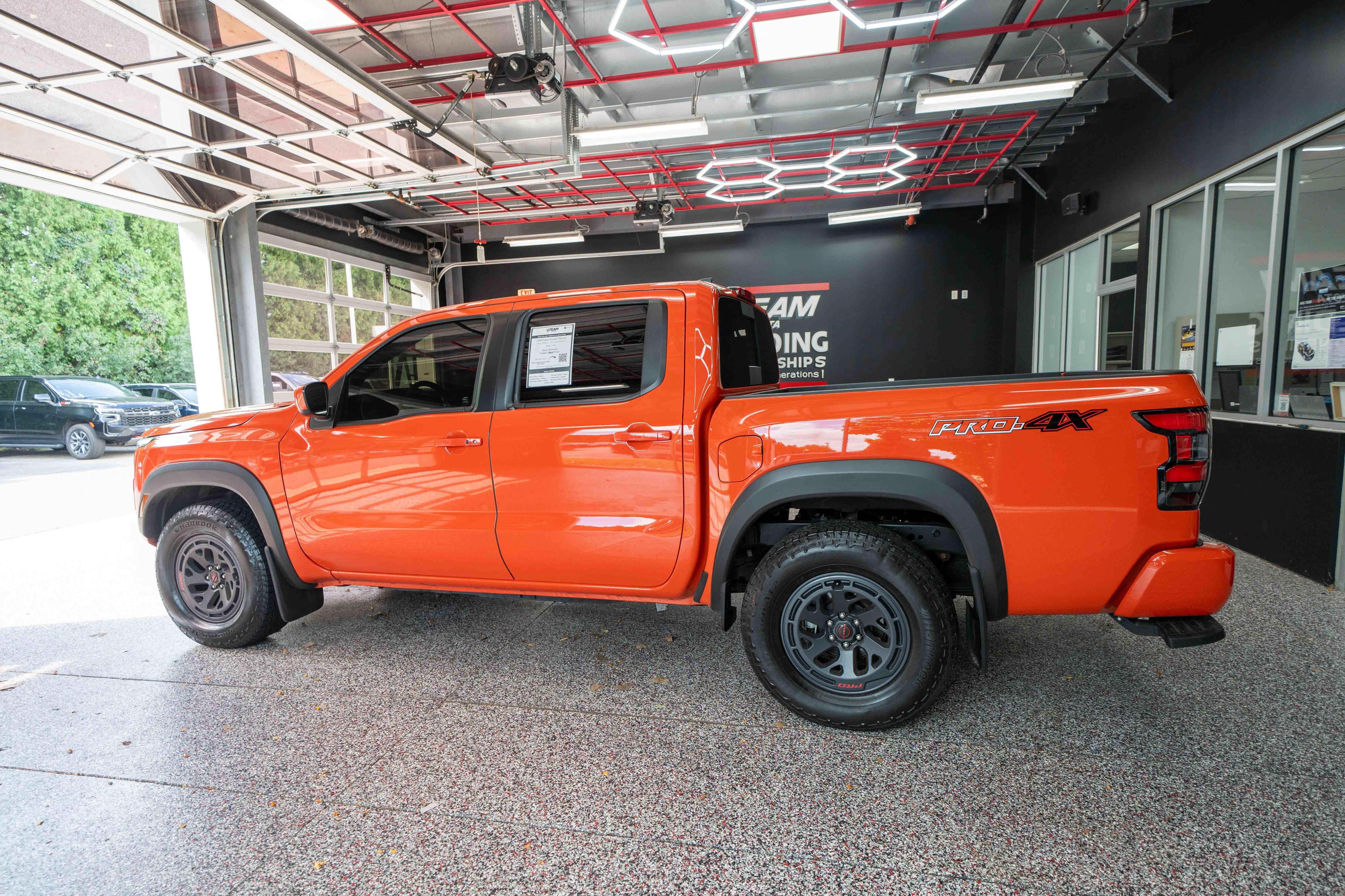 Used 2025 Nissan Frontier PRO-4X w/ Interior Protection Package AWD/4WD image 2