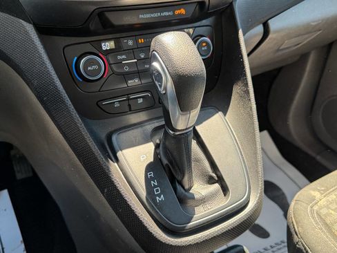 Used 2019 Ford Transit Connect XLT FWD image 29