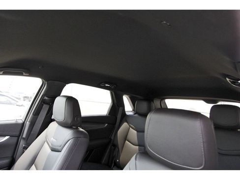 New 2025 Cadillac XT5 Luxury image 23