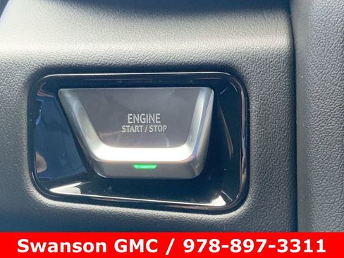 New 2025 GMC Yukon Denali w/ Denali Reserve Package image 18