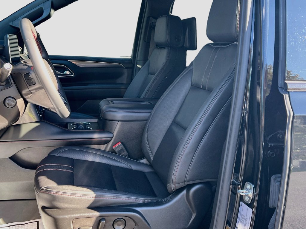 Used 2024 Chevrolet Tahoe RST w/ Luxury Package AWD/4WD image 22