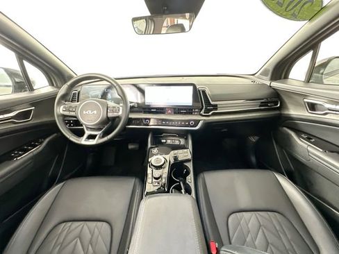 Used 2025 Kia Sportage X-Line AWD/4WD image 3