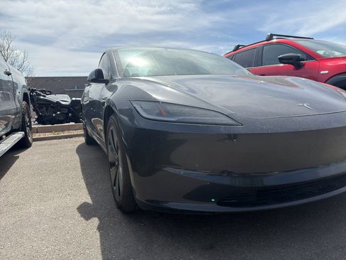 Used 2025 Tesla Model 3 Long Range AWD/4WD image 15