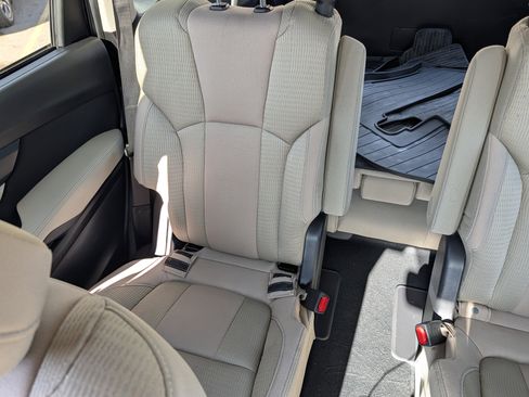 Used 2022 Subaru Ascent Premium w/ Convenience Package image 12