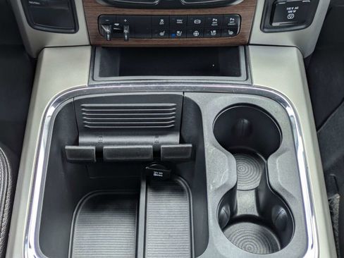 Used 2017 RAM 2500 Laramie w/ Sport Appearance Group AWD/4WD image 18