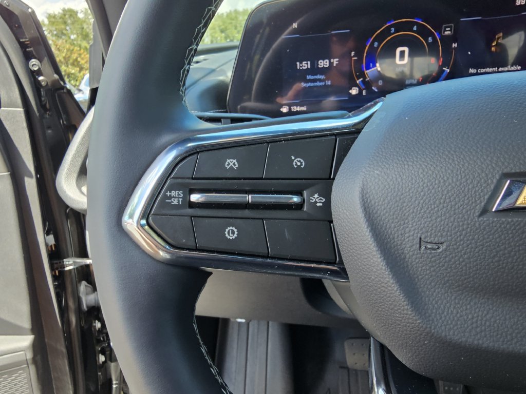 Used 2026 Chevrolet Traverse LT w/ Driver Confidence Package FWD image 25