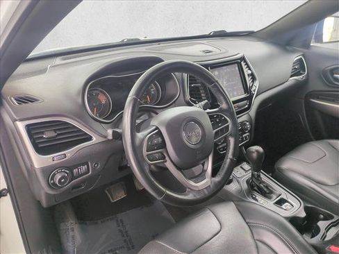 Used 2019 Jeep Cherokee High Altitude AWD/4WD image 11