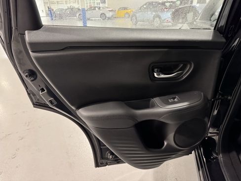 Used 2024 Honda HR-V LX image 31