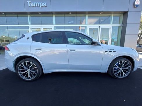 Used 2023 Maserati Grecale Modena AWD/4WD image 18