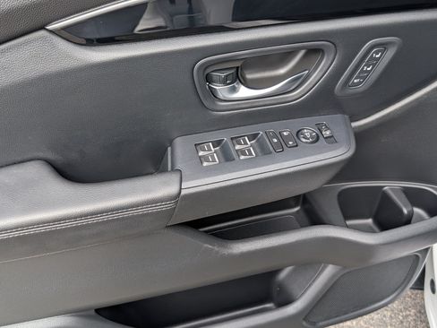 Used 2023 Honda Pilot EX-L image 16